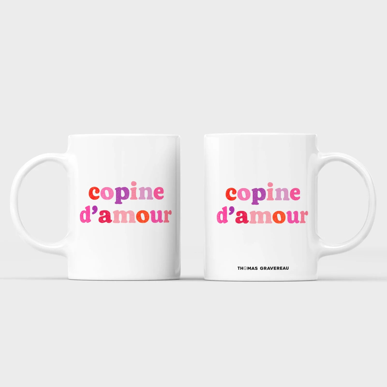 Mug 'Copine d'amour' avec motif cœur sur fond blanc