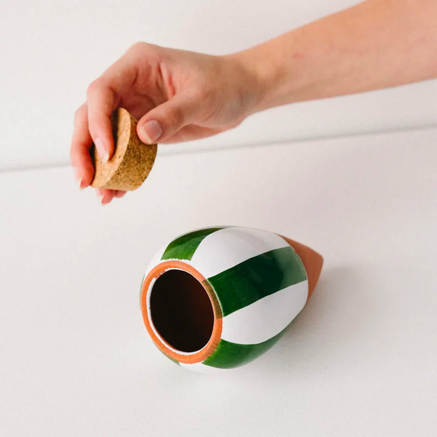 Diffuseur d'eau en terre cuite avec motif naturel