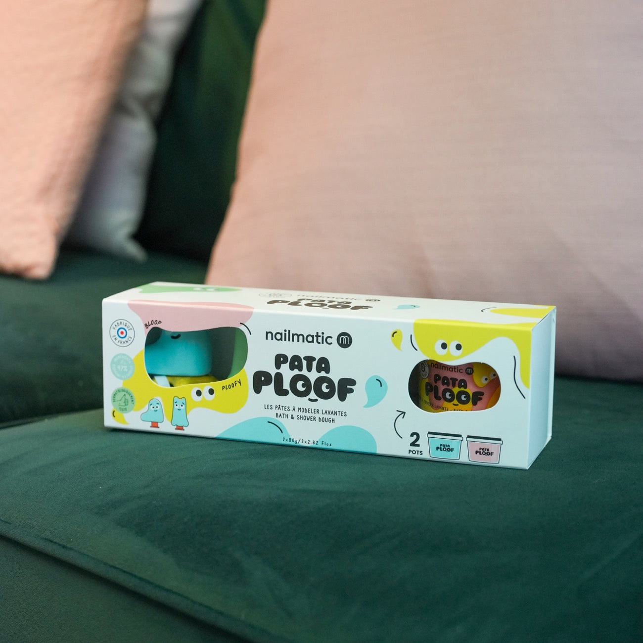 Coffret de pâtes à modeler lavantes avec figurines colorées