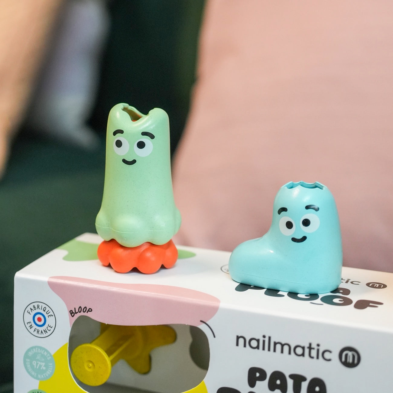 Coffret de pâtes à modeler lavantes rose et bleue avec figurines