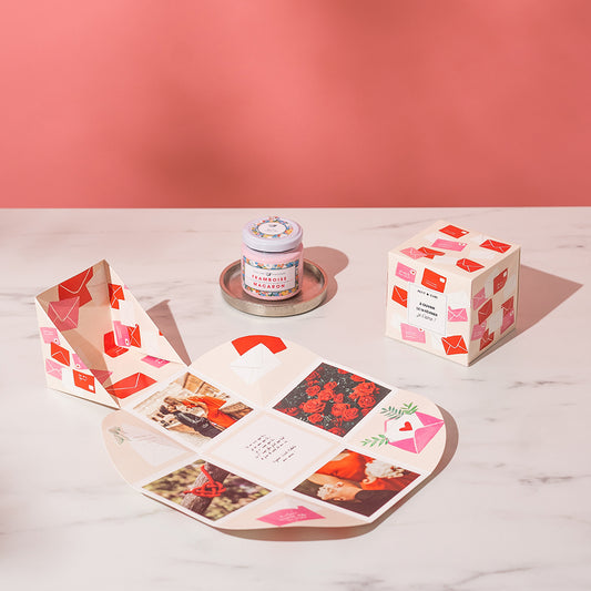 Petit Cube avec décorations de Saint-Valentin et surprises