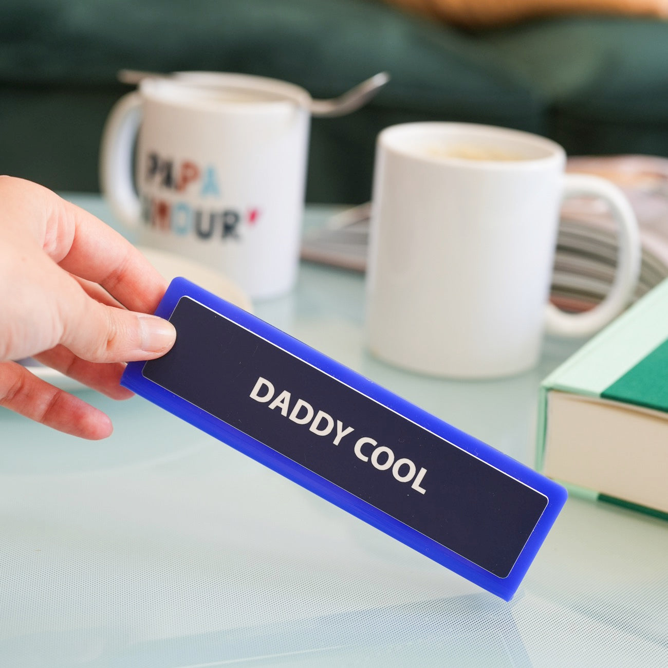 Plaque de bureau personnalisée avec un design humoristique.