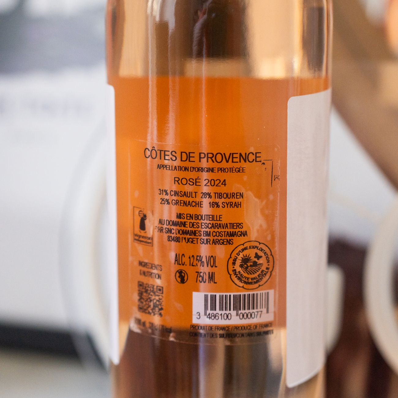 Bouteille de vin rosé avec étiquette 'Cuvée du Meilleur Papa'