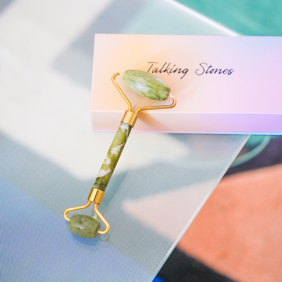 Rouleau de jade pour visage avec embouts distincts