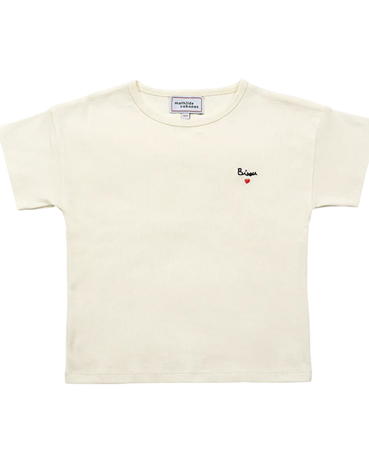 T-shirt enfant brodé 'bisou' avec un design mignon.