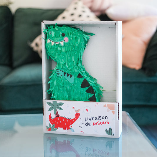 Piñata personnalisée avec motifs colorés et détails festifs.