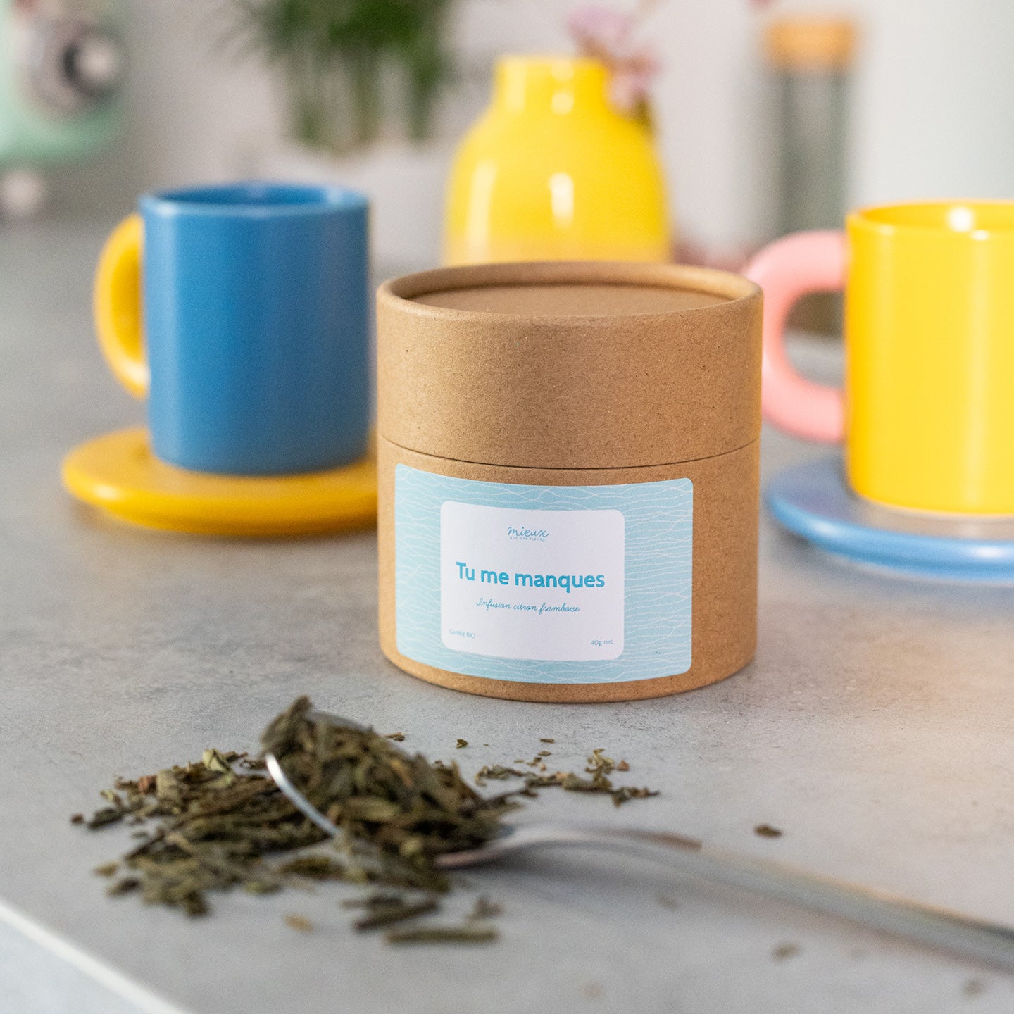 Boîte de thé avec message romantique sur le couvercle