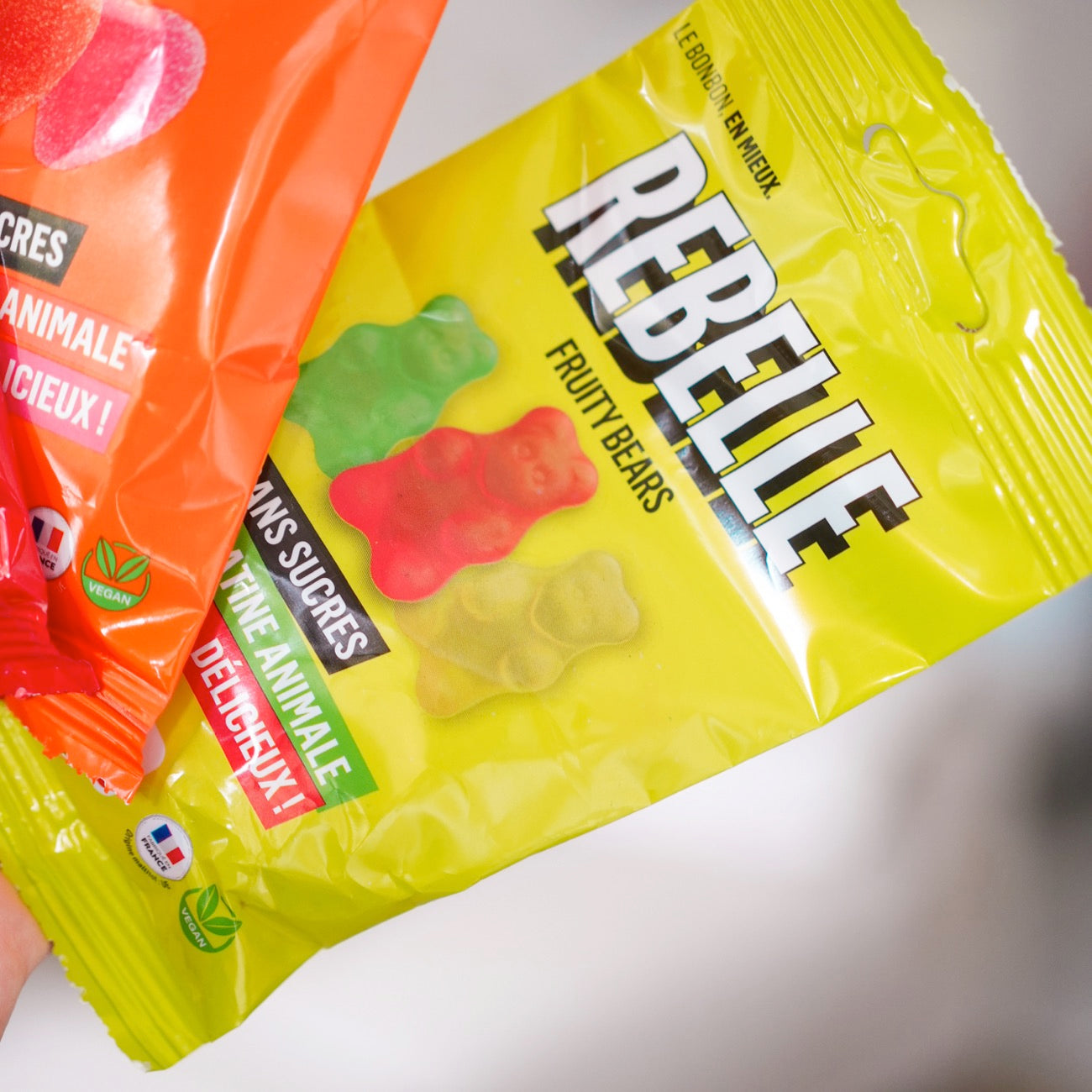 Trio de bonbons sans sucre avec oursons et bouteilles de cola