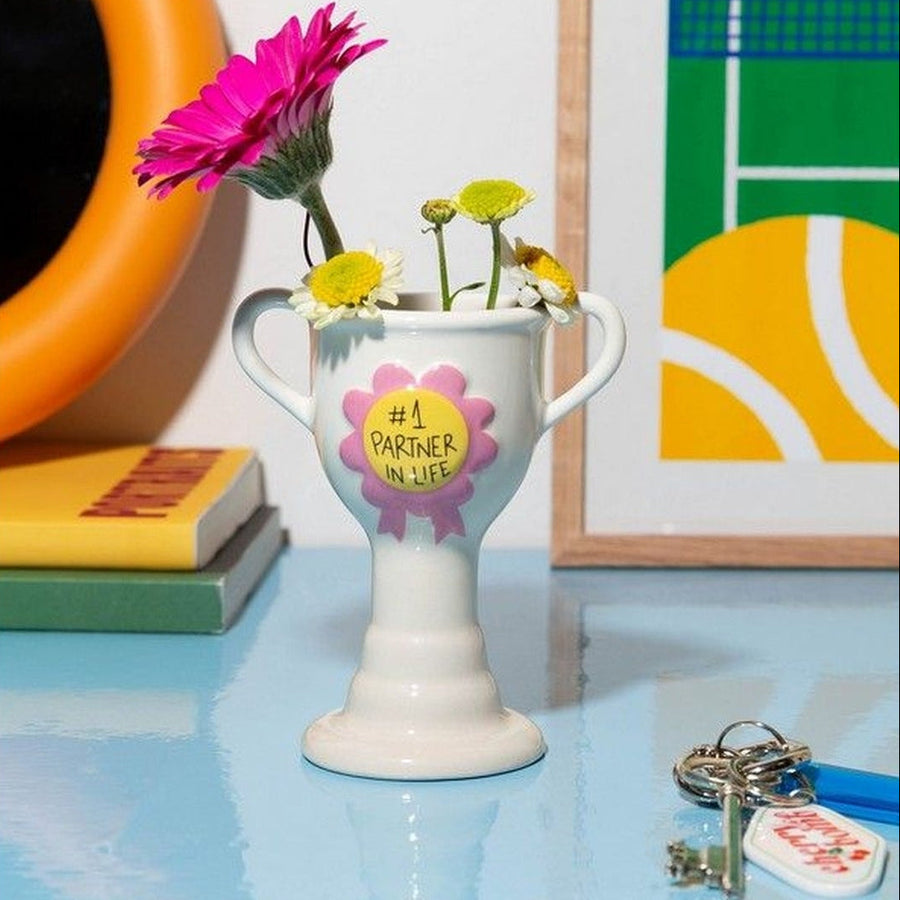Trophée en forme de coupe avec inscription 'Partner in life