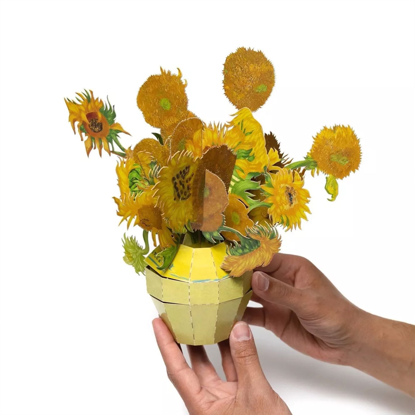 Bouquet de tournesols en papier inspiré de Van Gogh, vue de face.