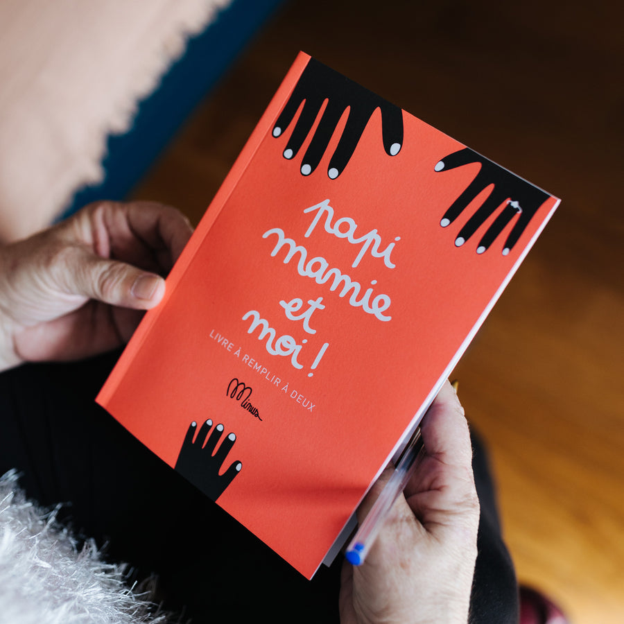 Couverture colorée du livre Papi, mamie et moi
