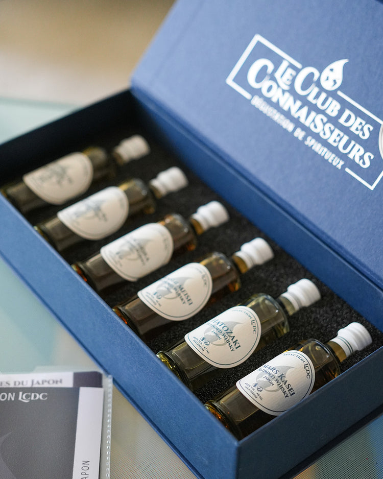 Coffret découverte des Whiskys Japonais, assortiment de bouteilles de whisky japonais de qualité supérieure.