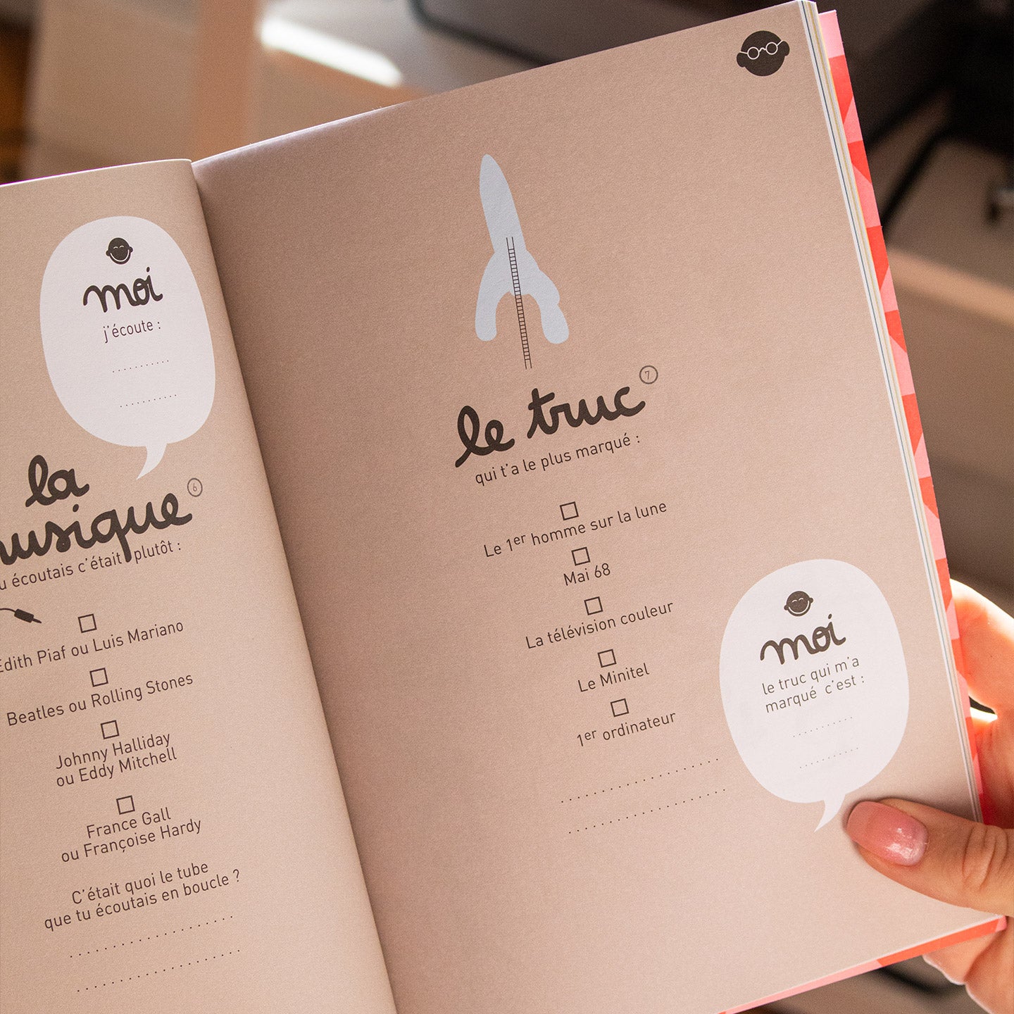 Couverture du livre avec illustrations colorées et joyeuses.