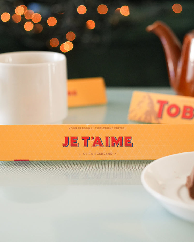 Toblerone personnalisé avec message sur fond blanc