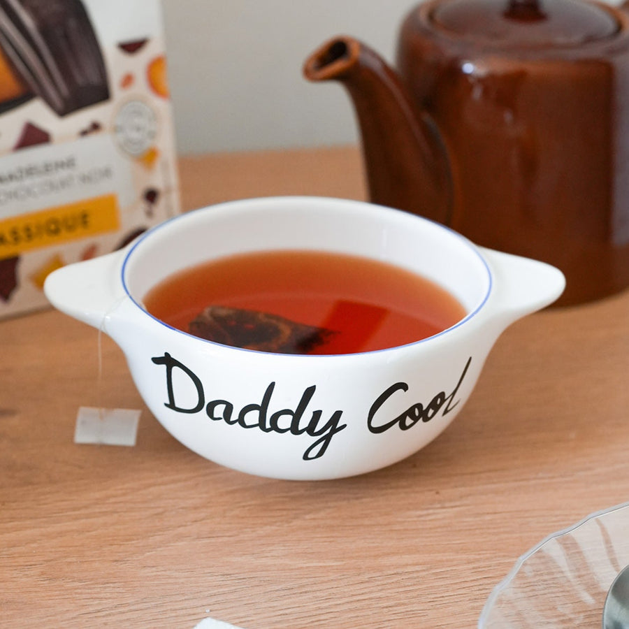 Bol breton avec filet bleu, vue de dessus.