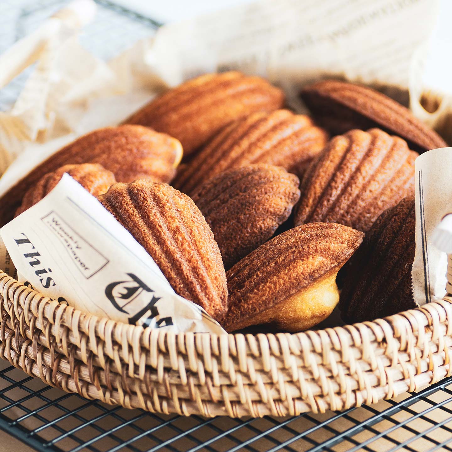 Bougie personnalisée avec photo, vue de près sur la texture de la cire.