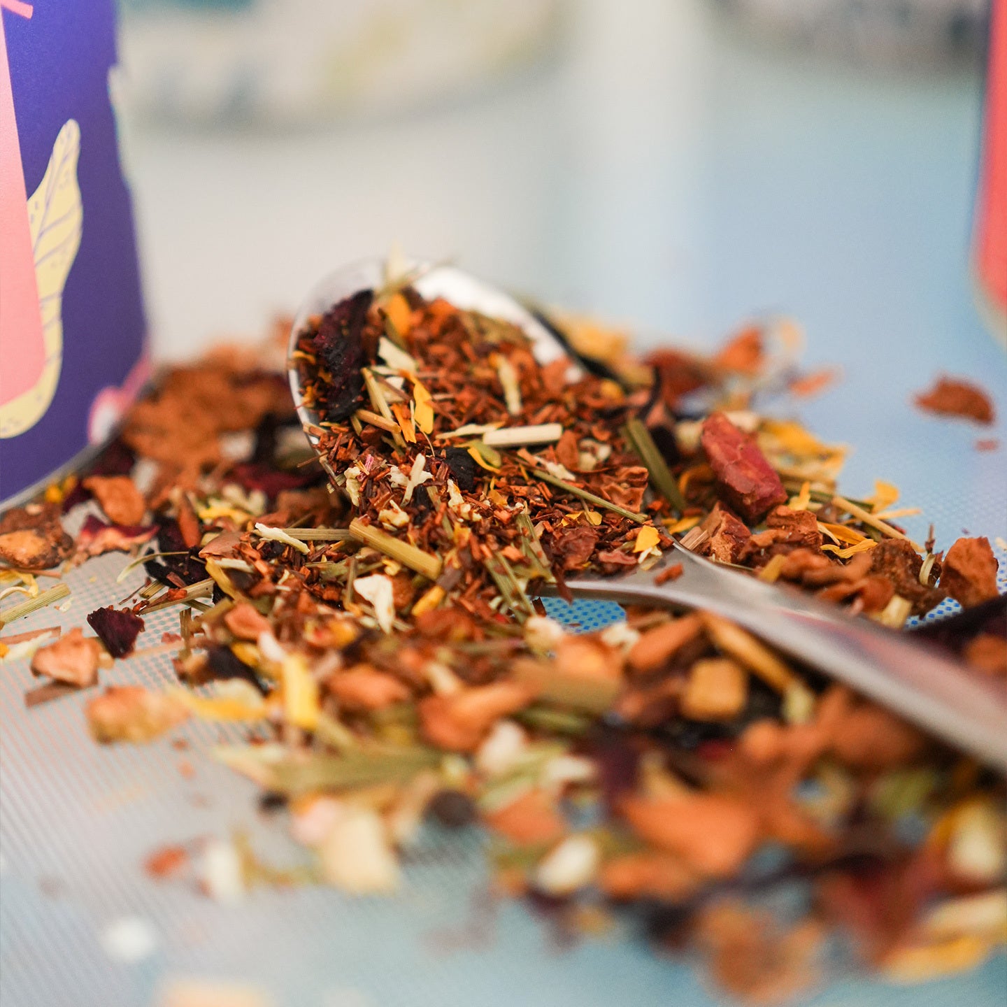 Une boite de thé à la menthe « Noël Enchanté »