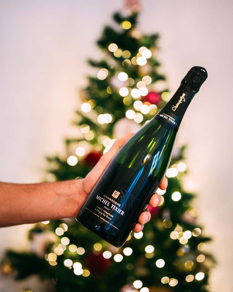 Bouteille de Champagne Michel Tixier avec étiquette élégante