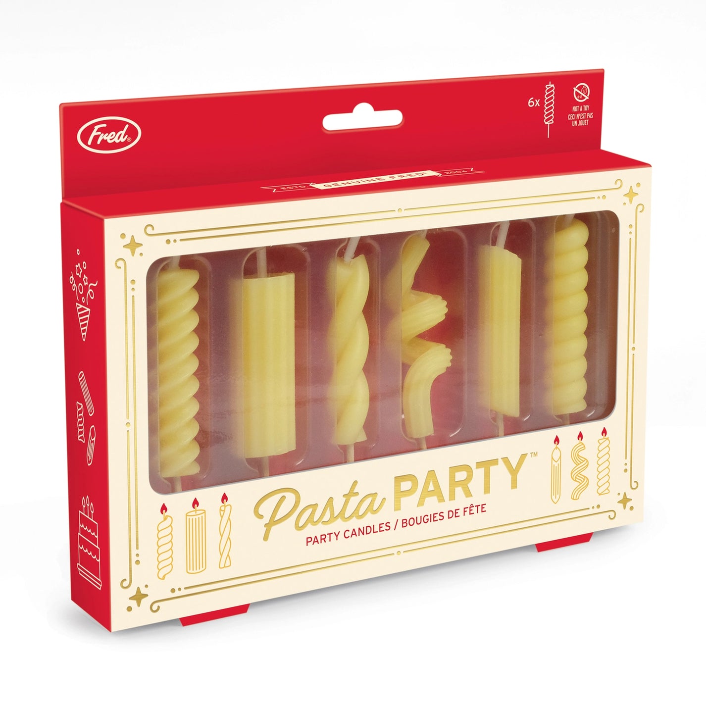 Bougies d'anniversaire en forme de pâtes sur fond clair
