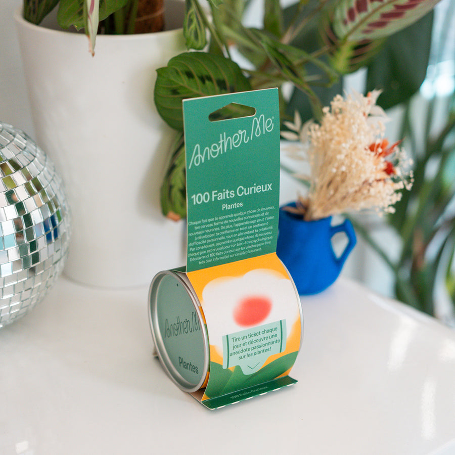 Couverture du livre avec illustrations de plantes variées.