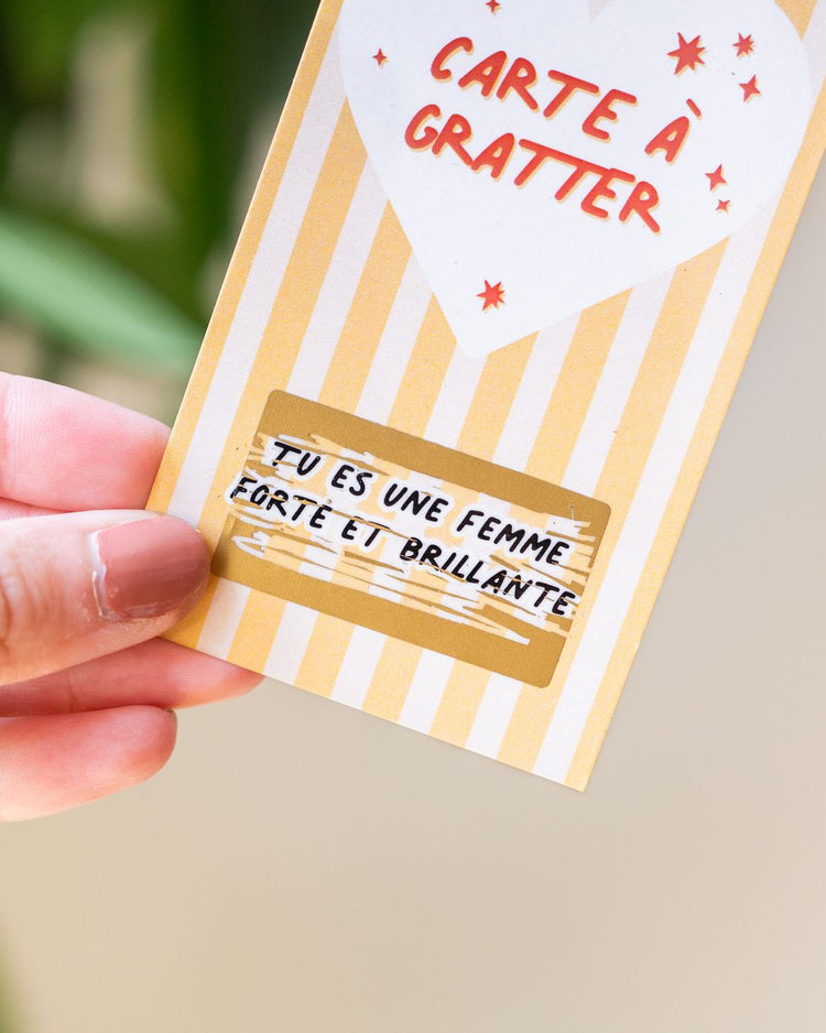 Carte à gratter avec motif doré et texte inspirant