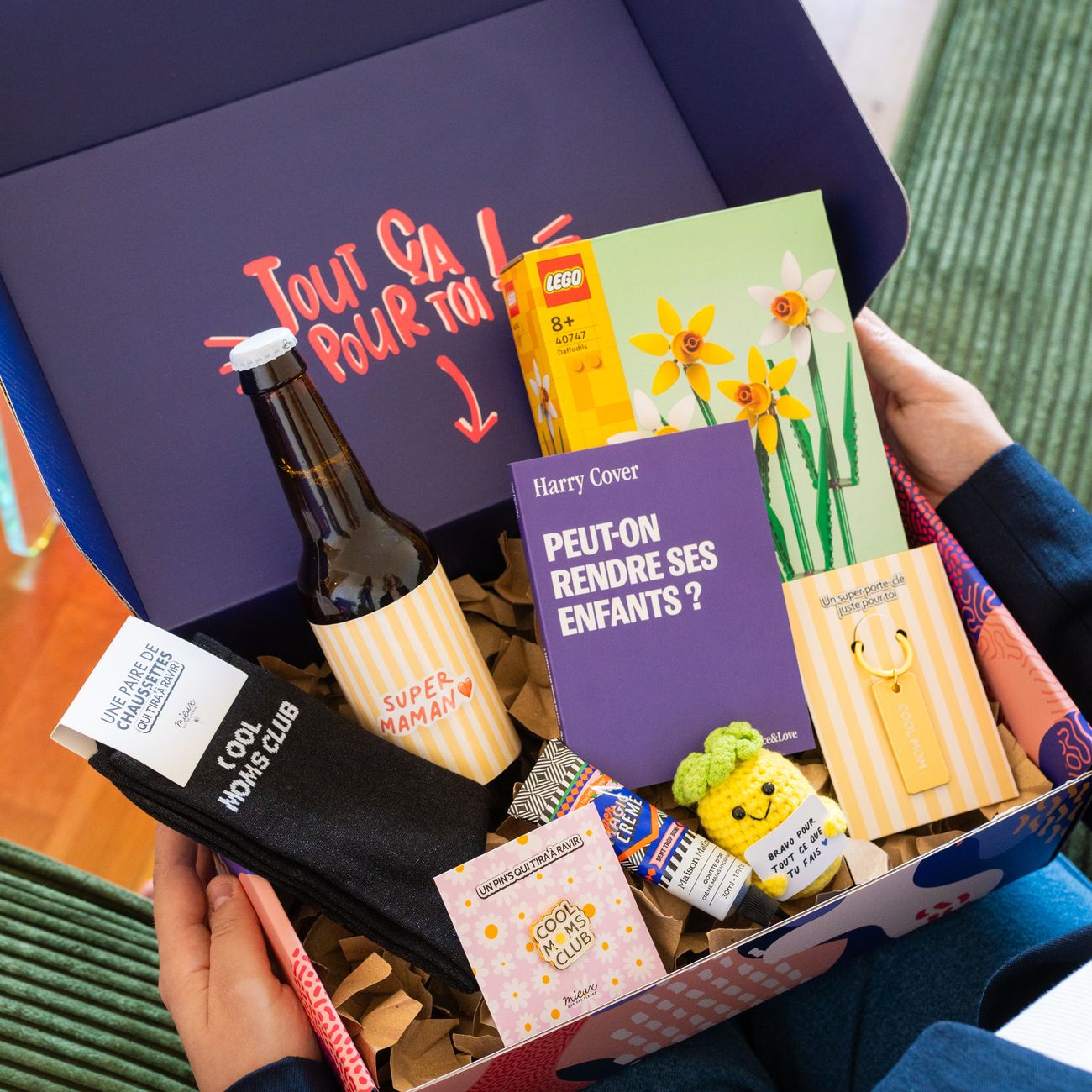 Cool box personnalisable avec motif coloré sur le couvercle.