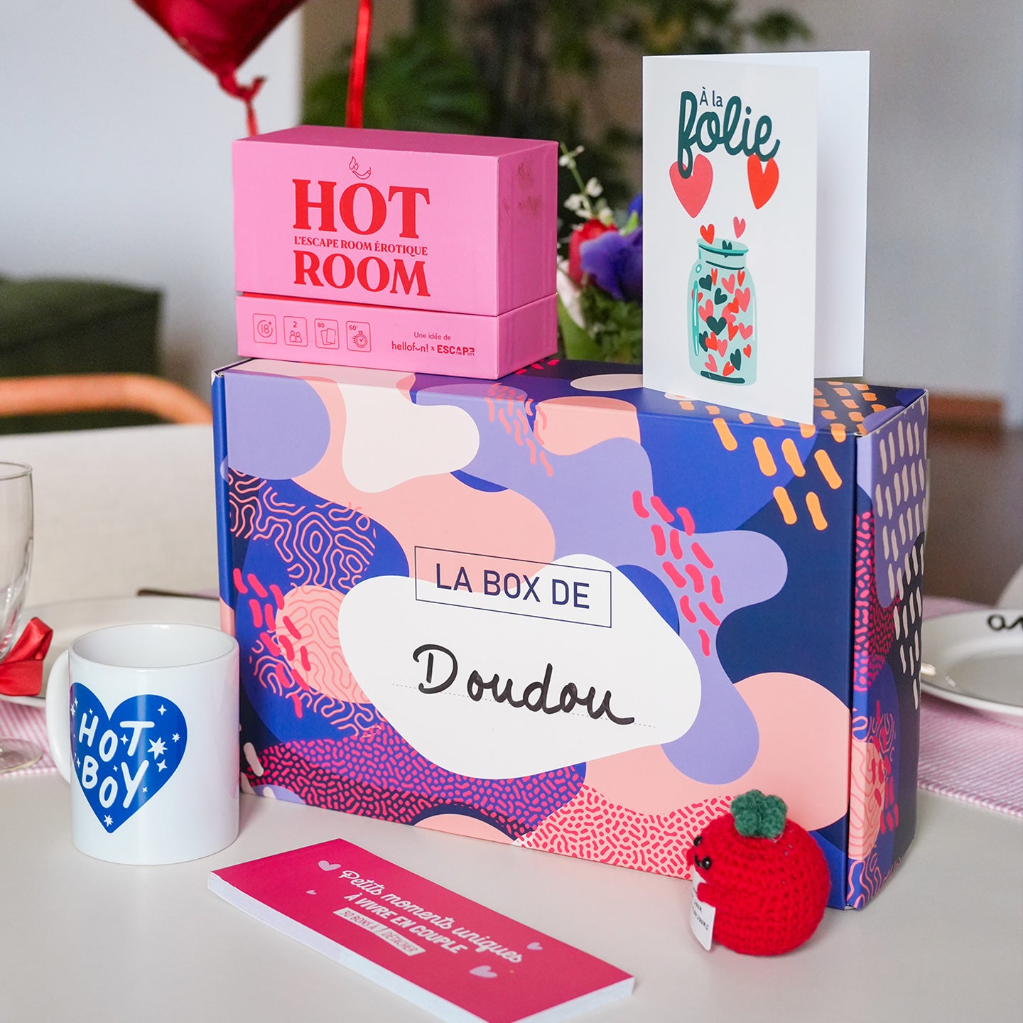 Cool box personnalisable avec motif floral sur le couvercle.