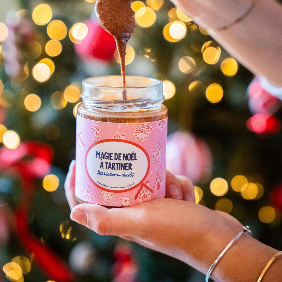 Pâte à tartiner chocolatée avec motif festif de Noël
