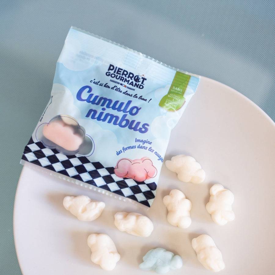 Sachet Cumulonimbus incliné, entouré de guimauves nuage aux teintes pastel