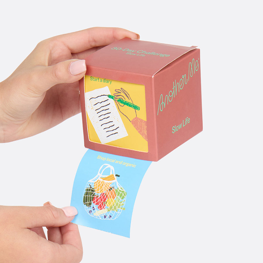 Détails des tickets de défi Slow Life sur fond clair.