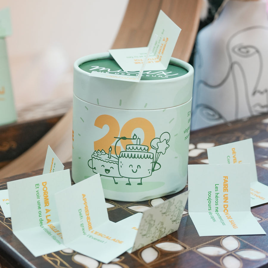 Couverture du livre '52 choses à faire pendant la vingtaine'.