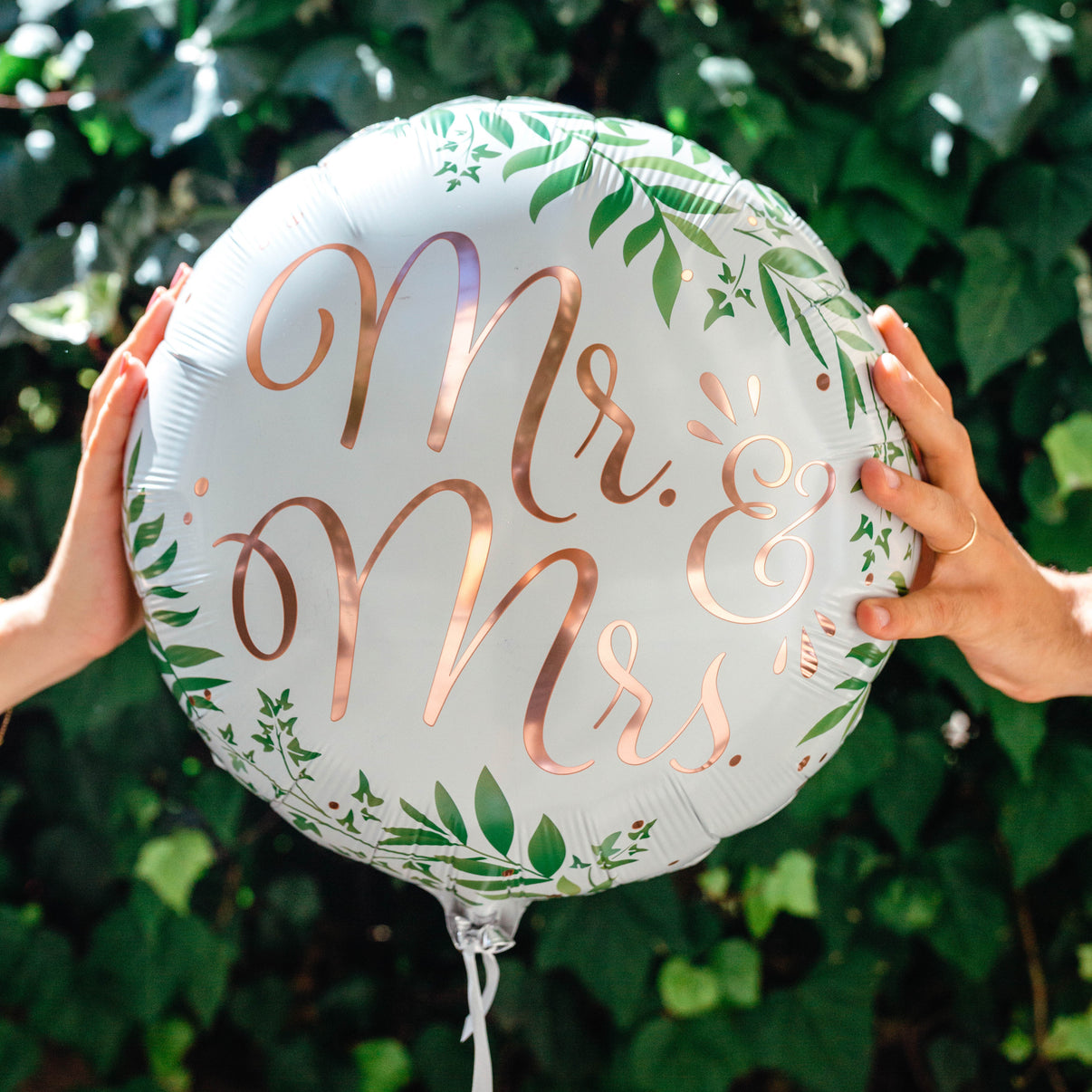 Ballon de mariage avec inscription élégante en gros plan
