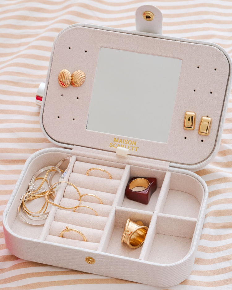 Boîte à bijoux Amour avec miroir et texture douce au toucher