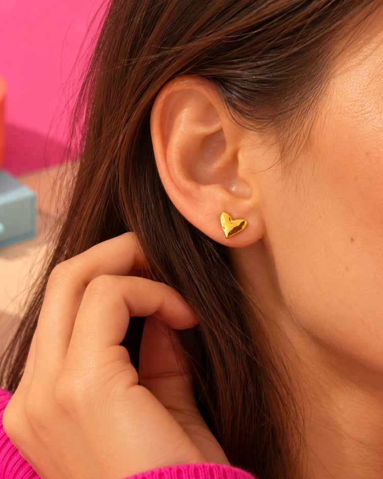 Boucles d'oreilles en forme de cœur avec texture martelée
