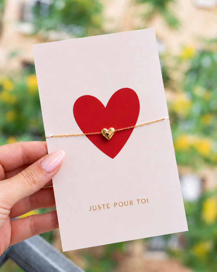 Bracelet délicat avec cœur martelé brillant au centre