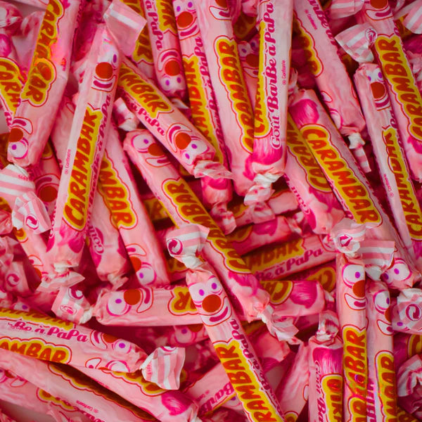 Lot de 10 Carambars au goût barbe à papa en vue rapprochée.