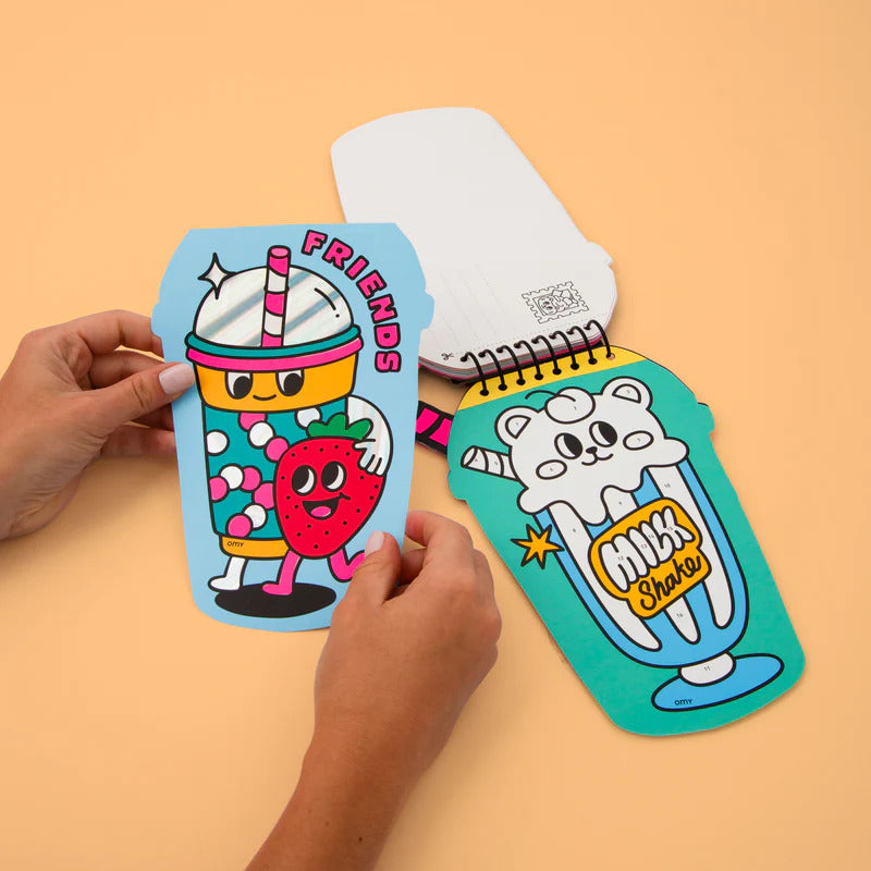 Carnet en forme de bubble tea avec stickers colorés