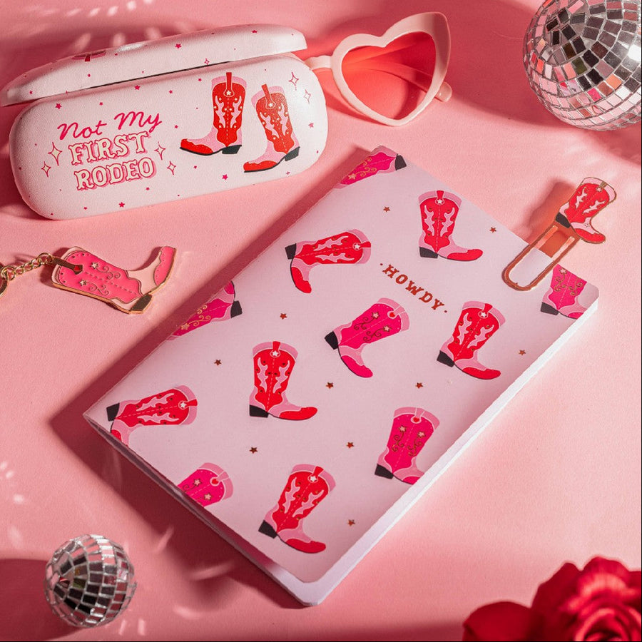 Carnet Cowboy avec motif de bottes sur la couverture