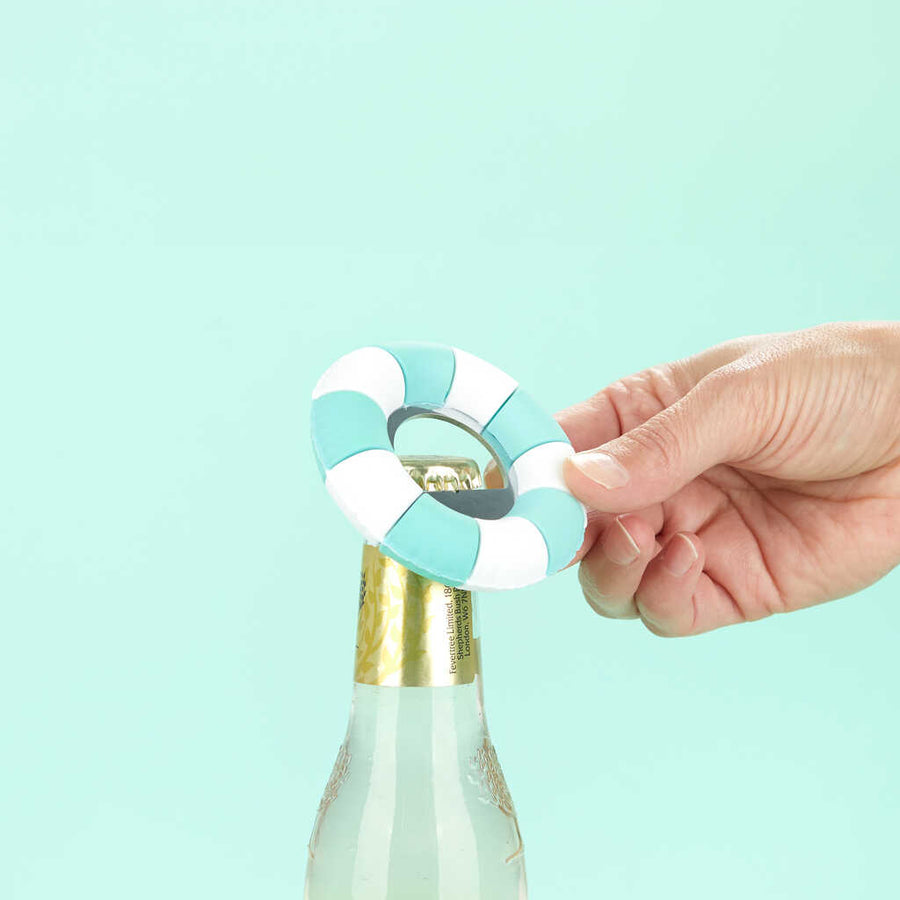 Décapsuleur en forme de bouée, vue de côté, design coloré.