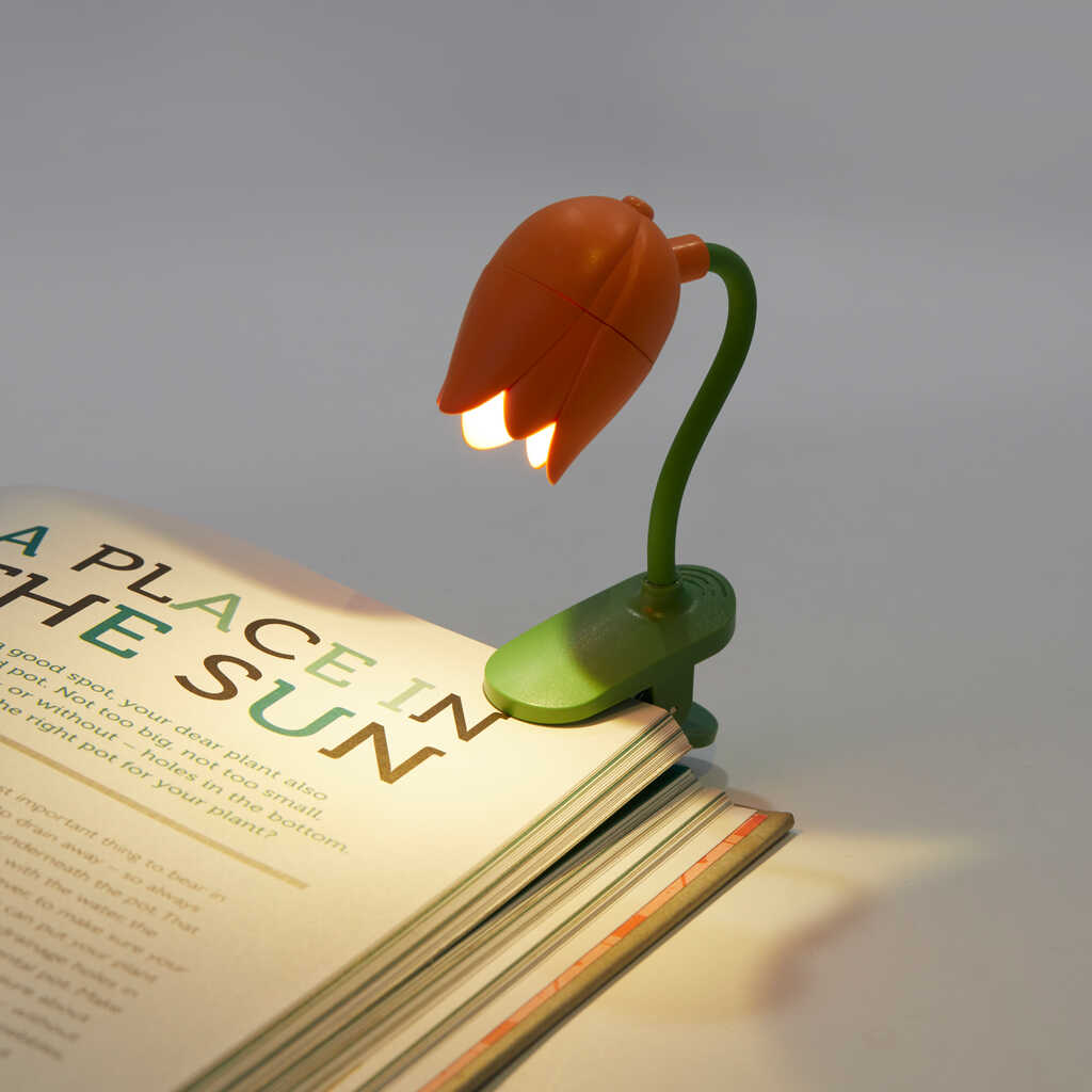 Liseuse tulipe orange avec un design élégant et compact.