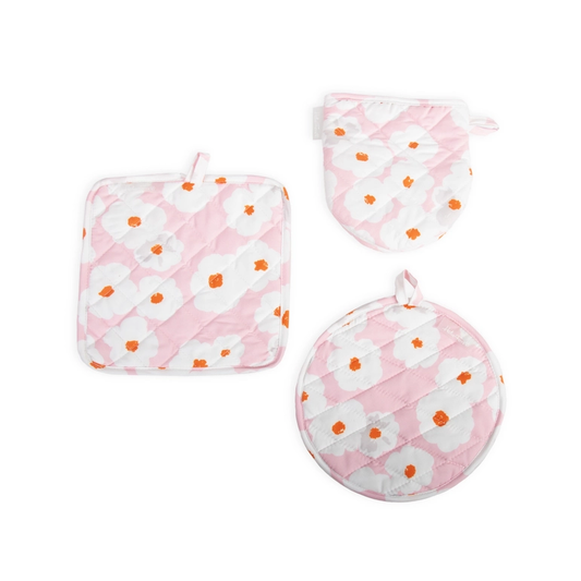 Set de maniques et torchon fleuris sur fond clair