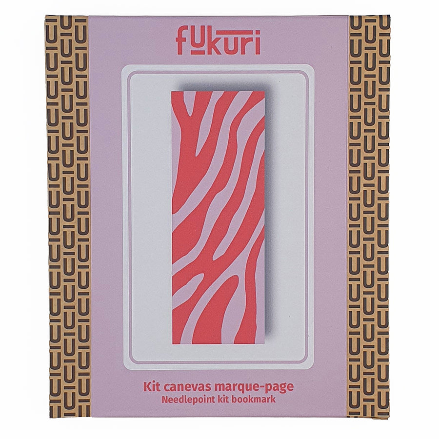Marque-page zébré en canevas avec aiguille et fils inclus.