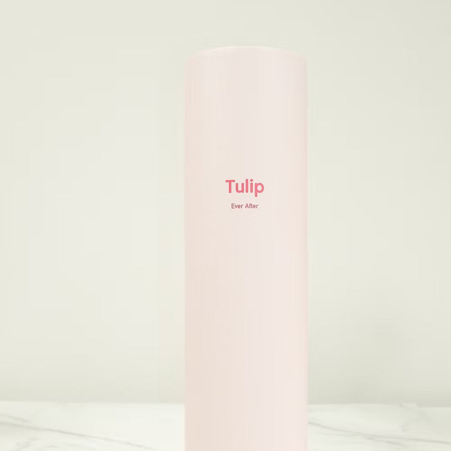 Bouquet de tulipes éternelles en rose foncé, vue de près.