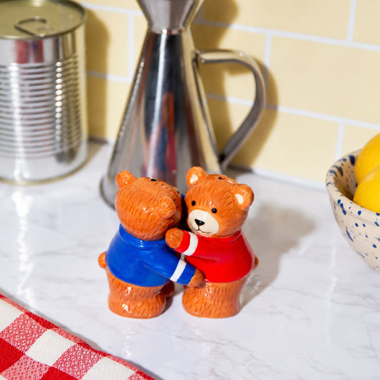 Salière et poivrière oursons avec détails en relief