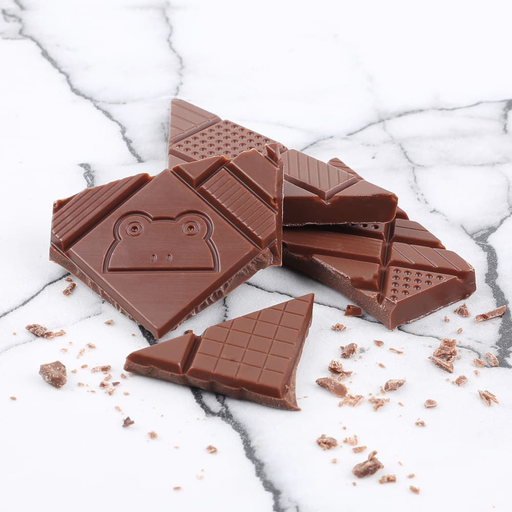 Tablette de chocolat au lait Père Noël astronaute en détail