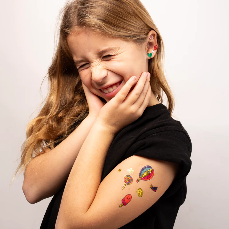 Tatouages temporaires Kawaii avec motifs colorés de chats et donuts