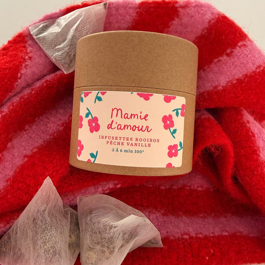 Boîte de thé "Mamie d'amour" avec motif floral délicat