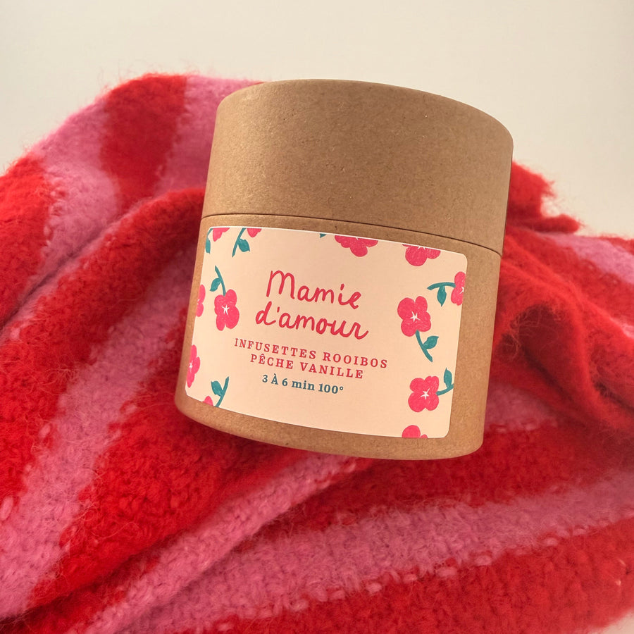 Boîte de thé Mamie d'amour avec motif floral délicat