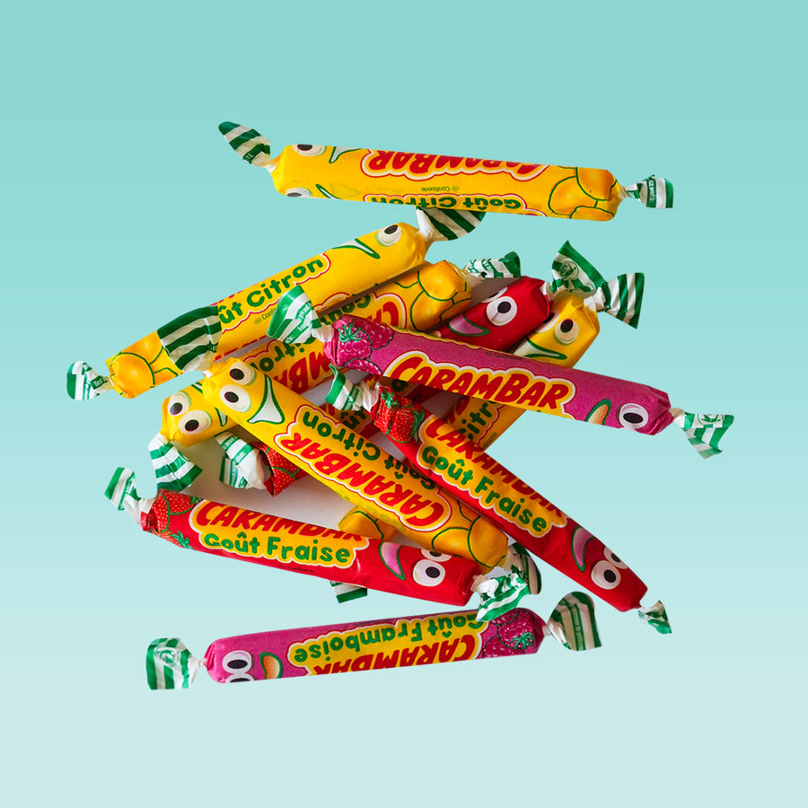 Emballage coloré de Carambars Fruits avec motifs fruités