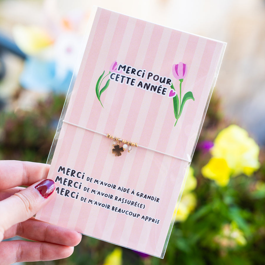 Bracelet fin avec motif trèfle et message de remerciement